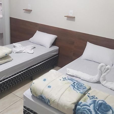 Pousada Quarto Completo Ar,Wi Fi E Garagem Gratuita Aparecida  Exteriör bild